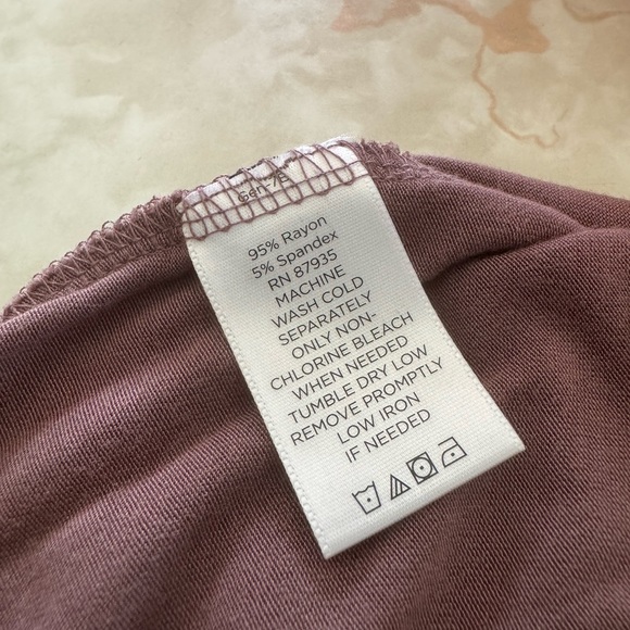 GUC  LOGO by Lori Goldstein Long Sleeve Top with Tie at Neck & Handkerchief Hem - Picture 4 of 4